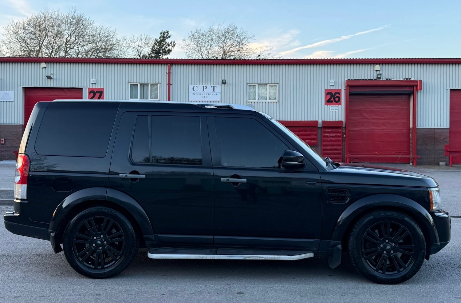 Used Land Rover Discovery 2011 for sale - 77940821: Photo 3