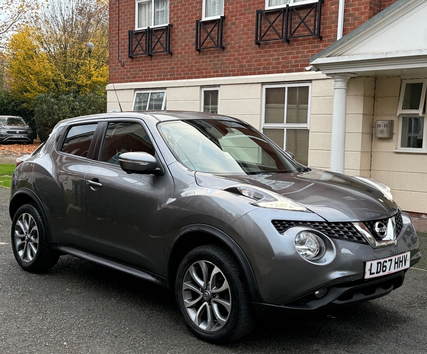Used Nissan Juke 2017 for sale - 76588873: Photo 2