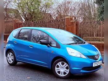 Used Honda Jazz 2010 for sale - 76971603: Photo