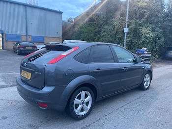 Used Ford Focus 2005 for sale - 76436435: Photo