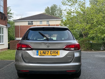 Used Vauxhall Astra 2017 for sale - 78872078: Photo