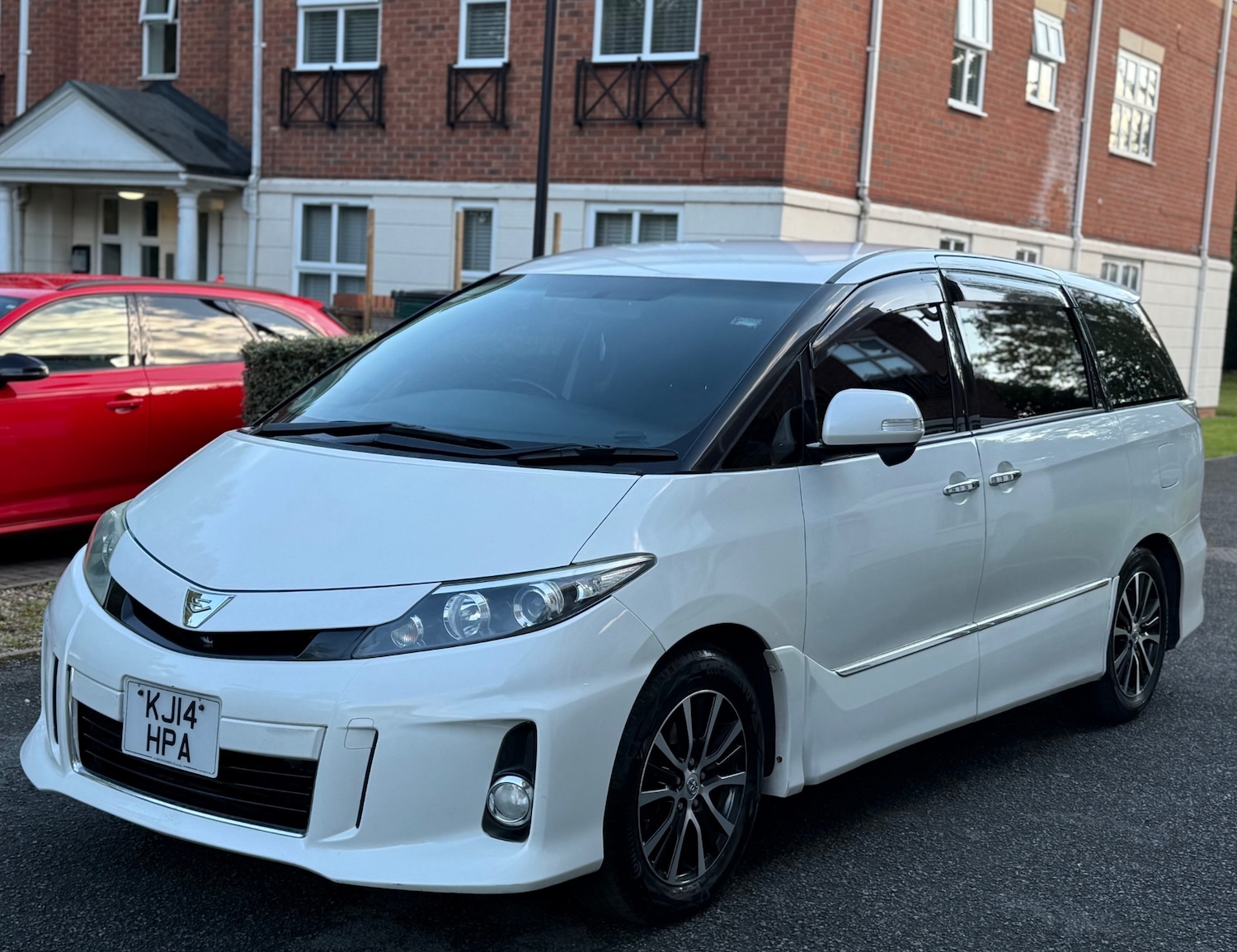Used Toyota Estima 2021 for sale - 76908289: Photo 3