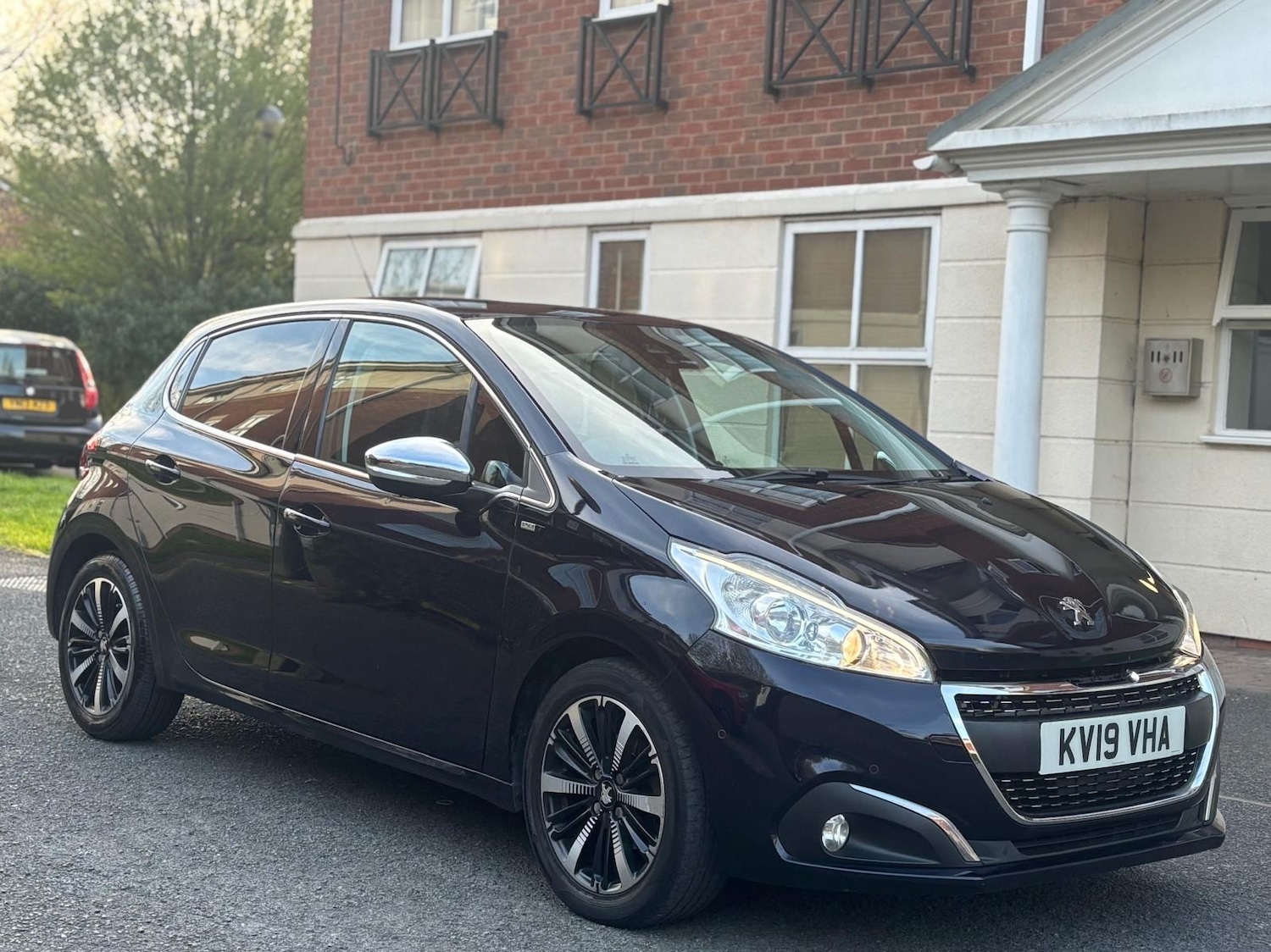 Used Peugeot 208 2019 for sale - 78177098: Photo 2