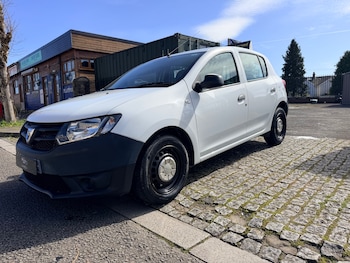 Used Dacia Sandero 2015 for sale - 78146081: Photo