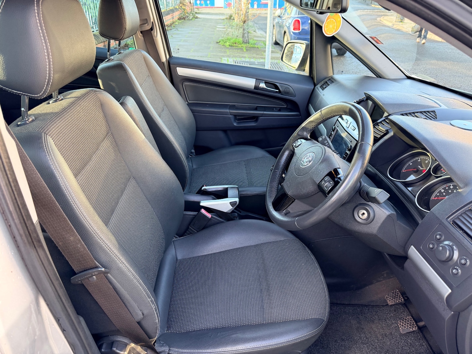 Used Vauxhall Zafira 2010 for sale - 76969594: Photo 17