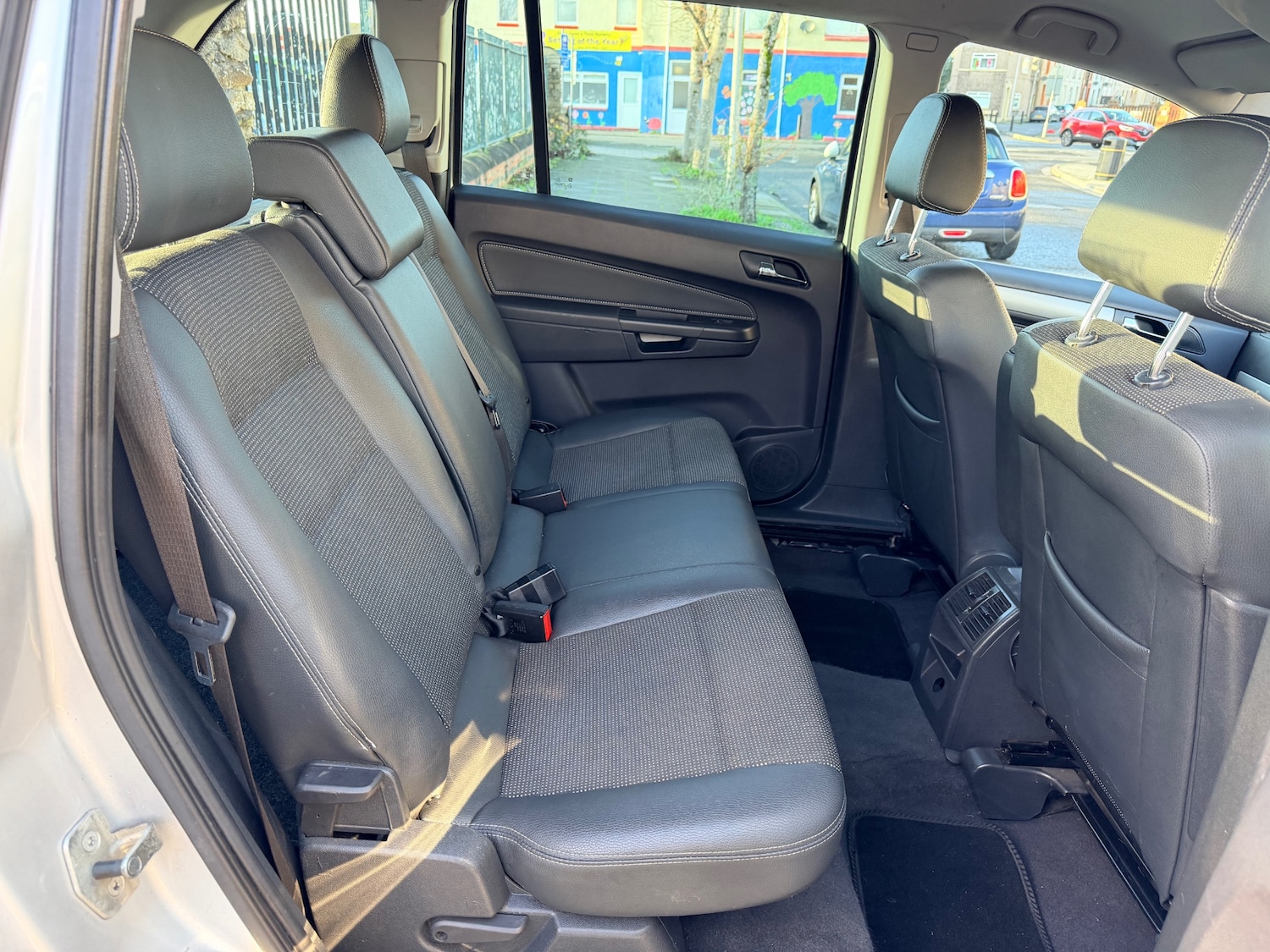 Used Vauxhall Zafira 2010 for sale - 76969594: Photo 18