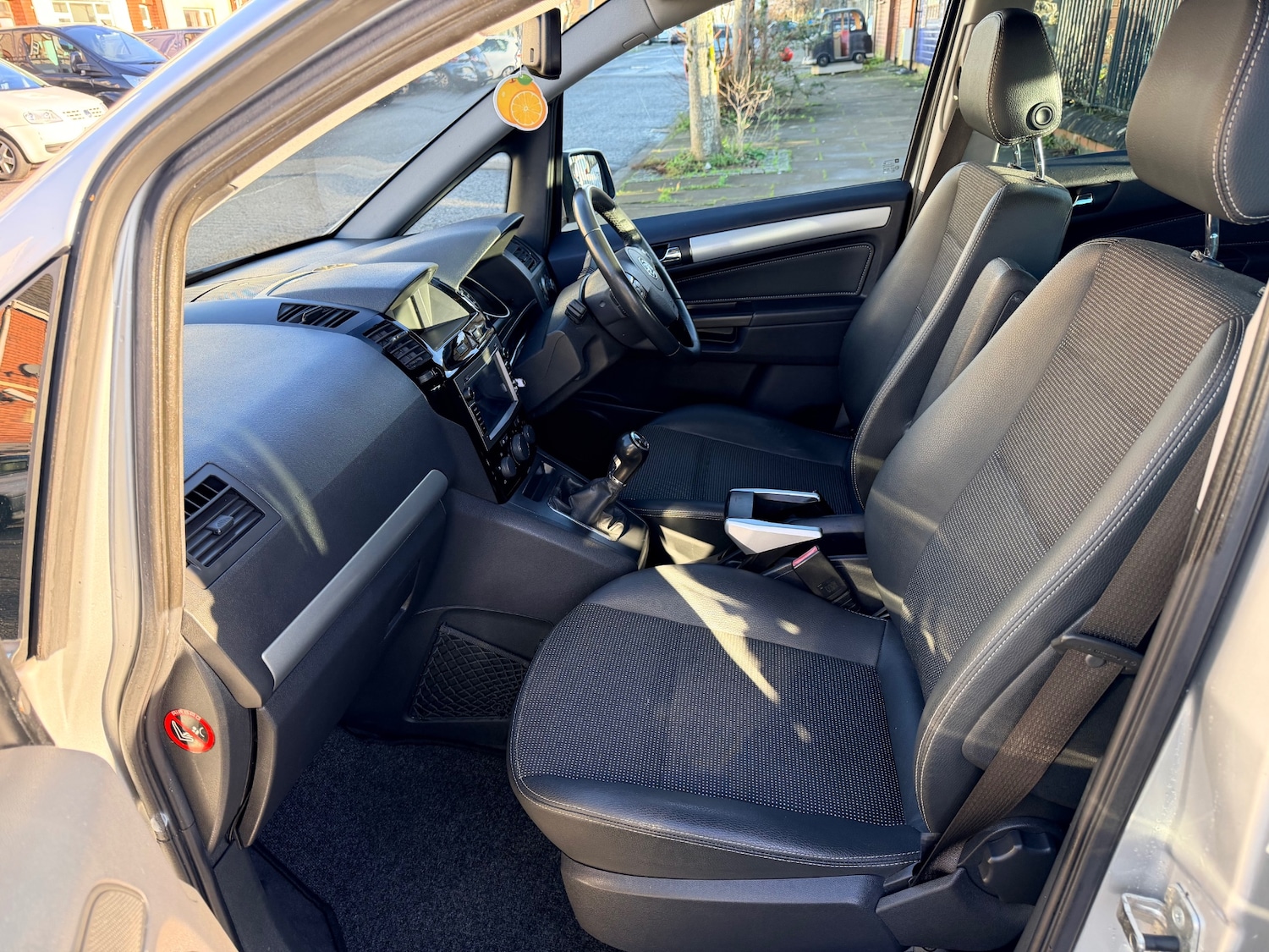 Used Vauxhall Zafira 2010 for sale - 76969594: Photo 23