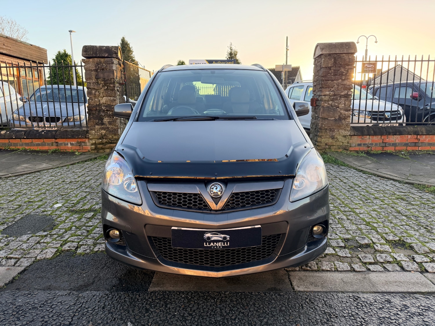 Used Vauxhall Zafira 2011 for sale - 77127578: Photo 2