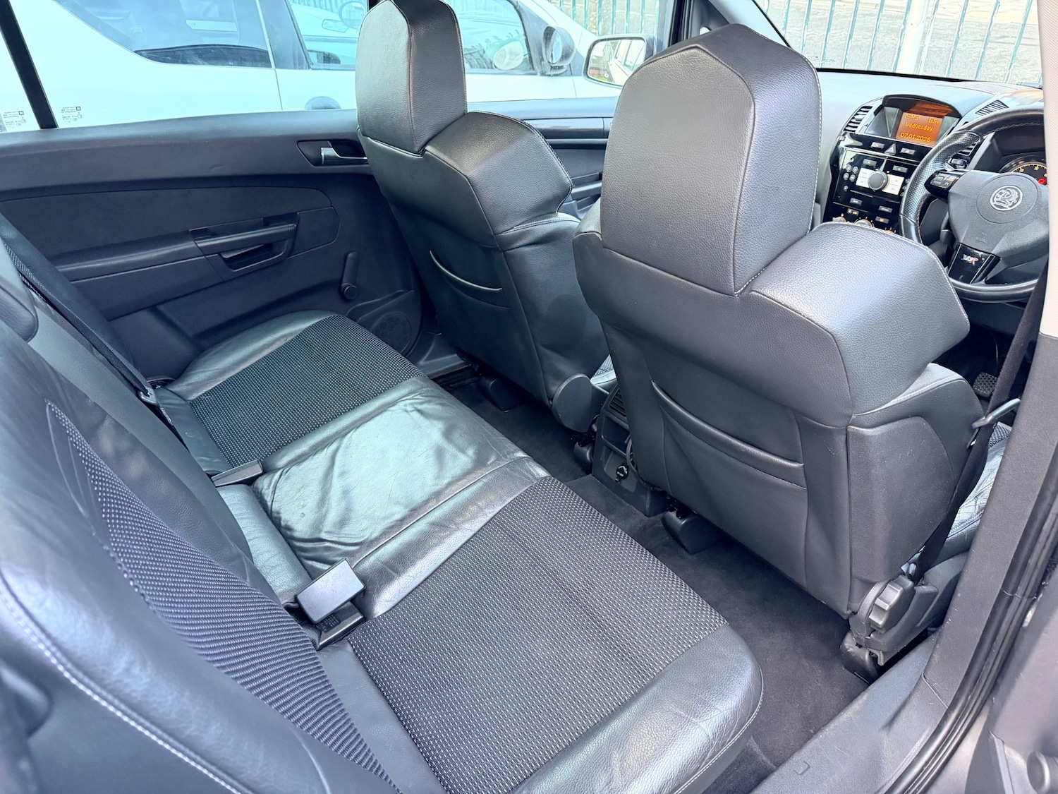 Used Vauxhall Zafira 2011 for sale - 77127578: Photo 23