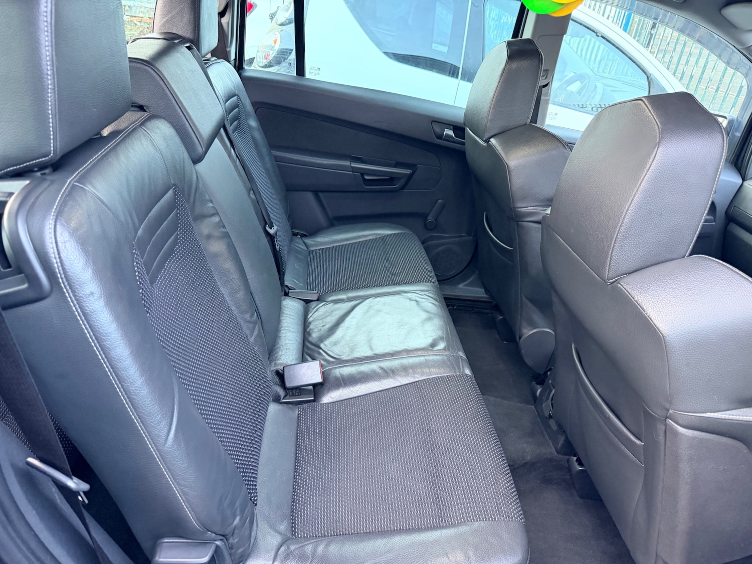 Used Vauxhall Zafira 2011 for sale - 77127578: Photo 24