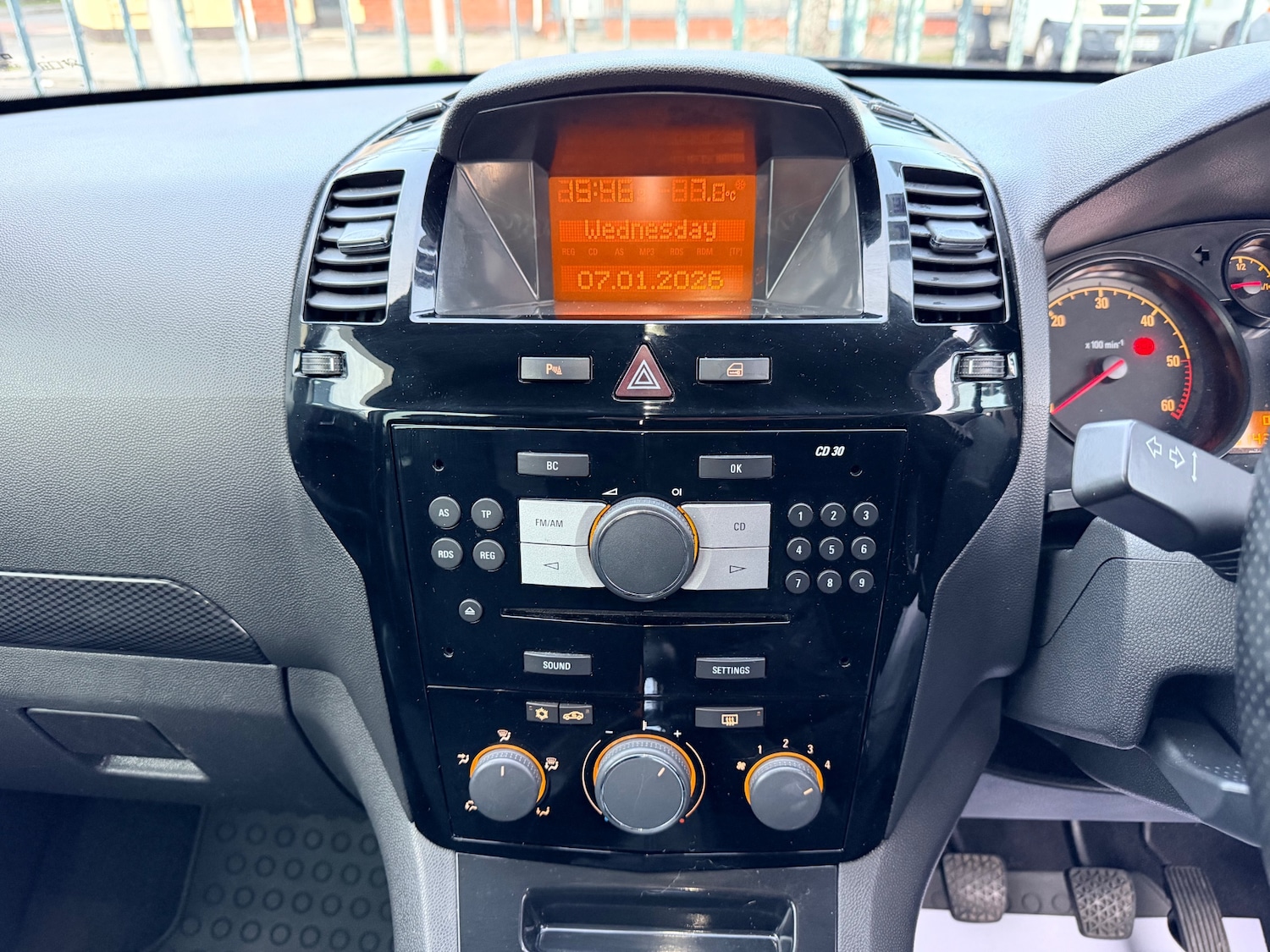 Used Vauxhall Zafira 2011 for sale - 77127578: Photo 34