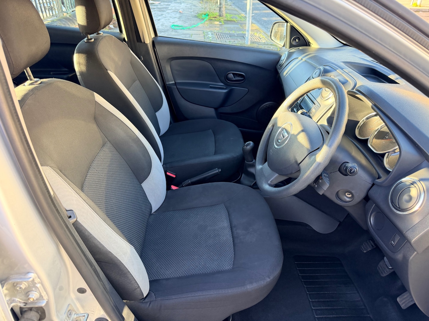 Used Dacia Sandero 2015 for sale - 77100945: Photo 20