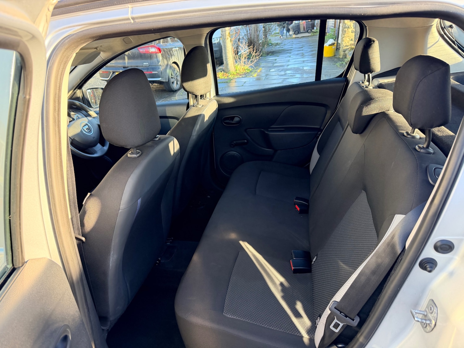 Used Dacia Sandero 2015 for sale - 77100945: Photo 24