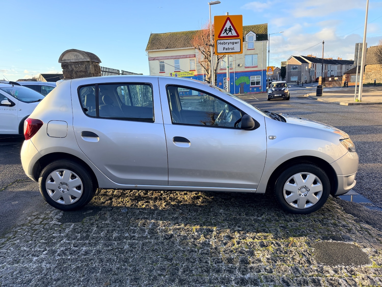 Used Dacia Sandero 2015 for sale - 77100945: Photo 8