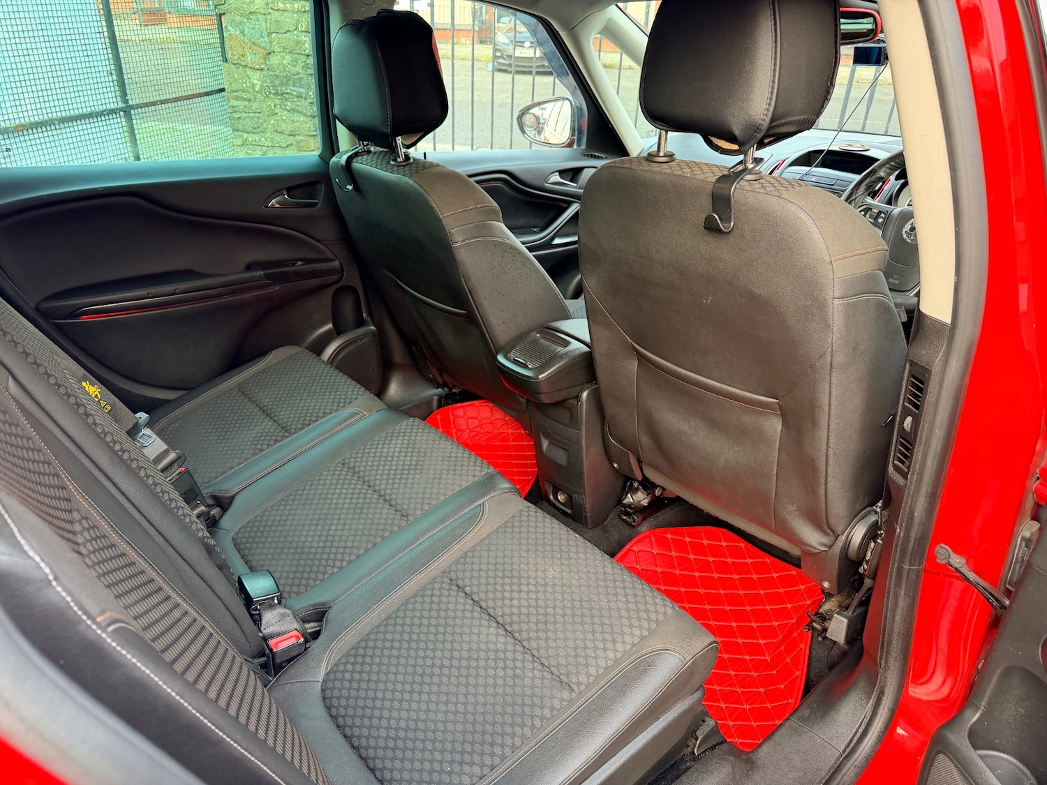 Used Vauxhall Zafira 2015 for sale - 77125996: Photo 22