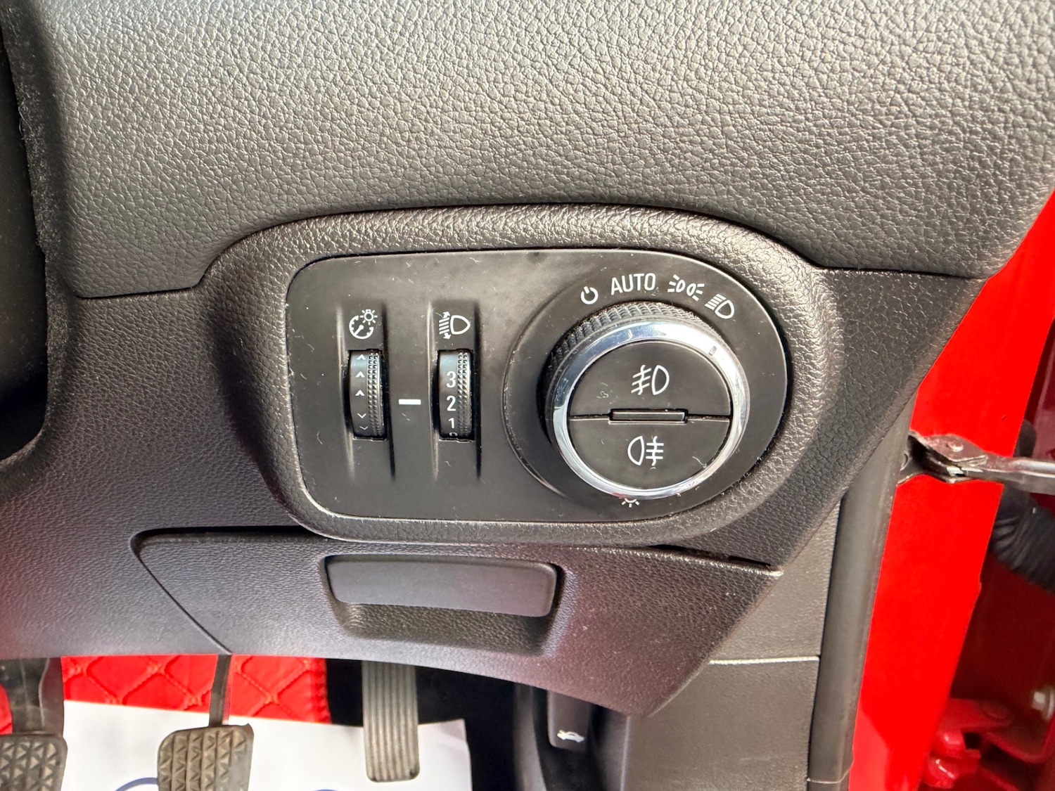 Used Vauxhall Zafira 2015 for sale - 77125996: Photo 38