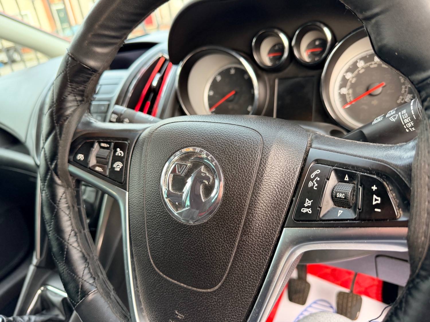 Used Vauxhall Zafira 2015 for sale - 77125996: Photo 39