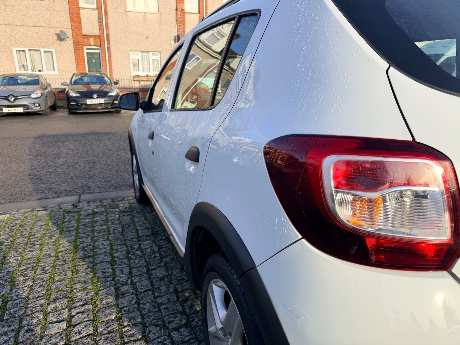 Used Dacia Sandero Stepway 2016 for sale - 76969837: Photo 13