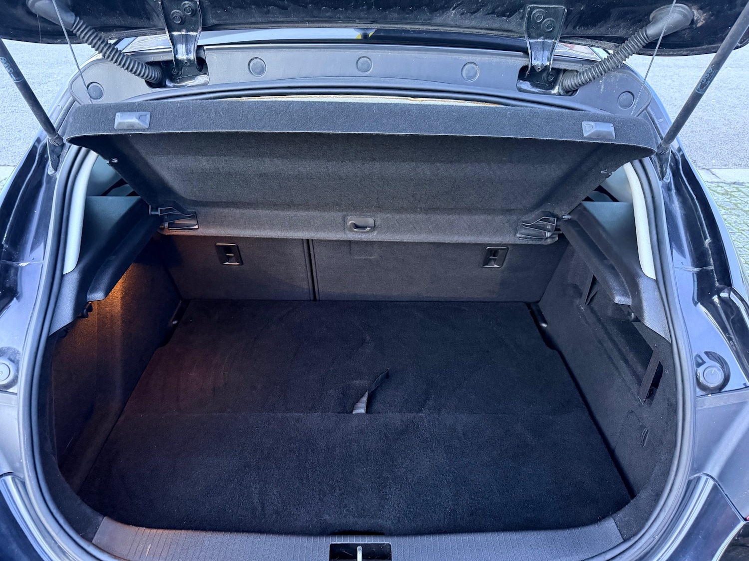 Used Vauxhall Astra 2010 for sale - 77364420: Photo 26