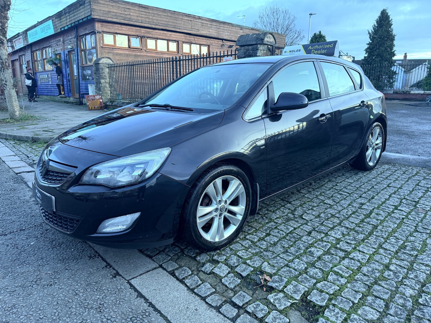 Used Vauxhall Astra 2010 for sale - 77364420: Photo 3