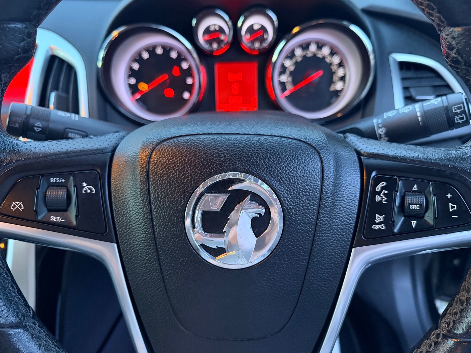 Used Vauxhall Astra 2010 for sale - 77364420: Photo 36