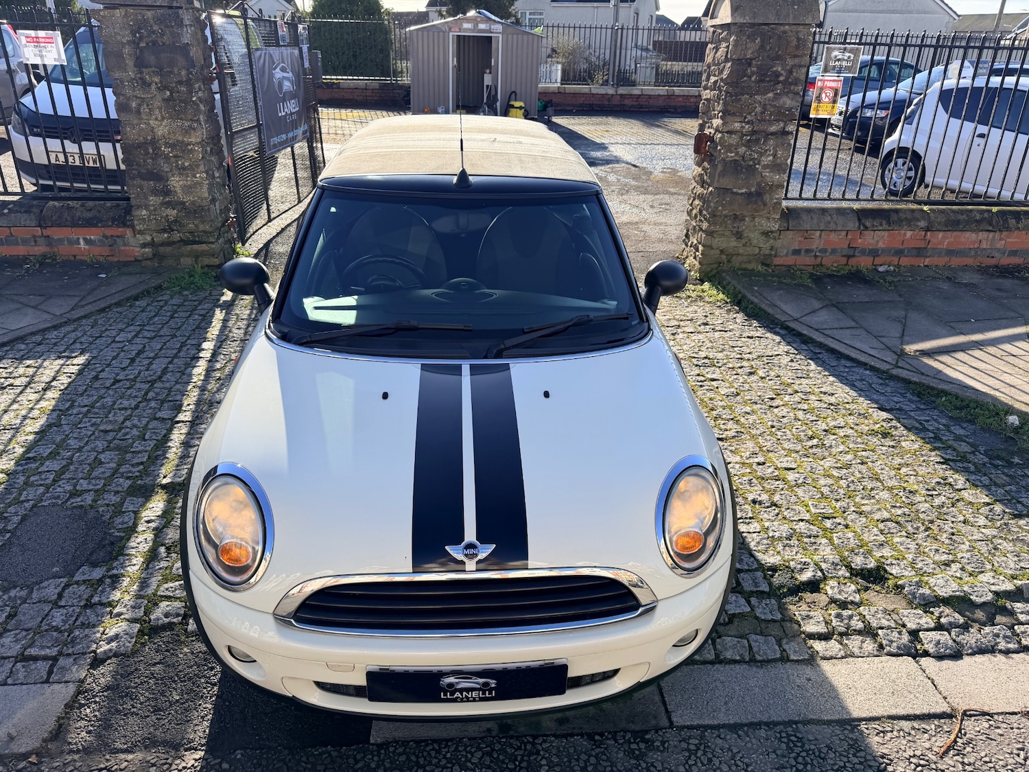 Used MINI Convertible 2010 for sale - 77536257: Photo 34