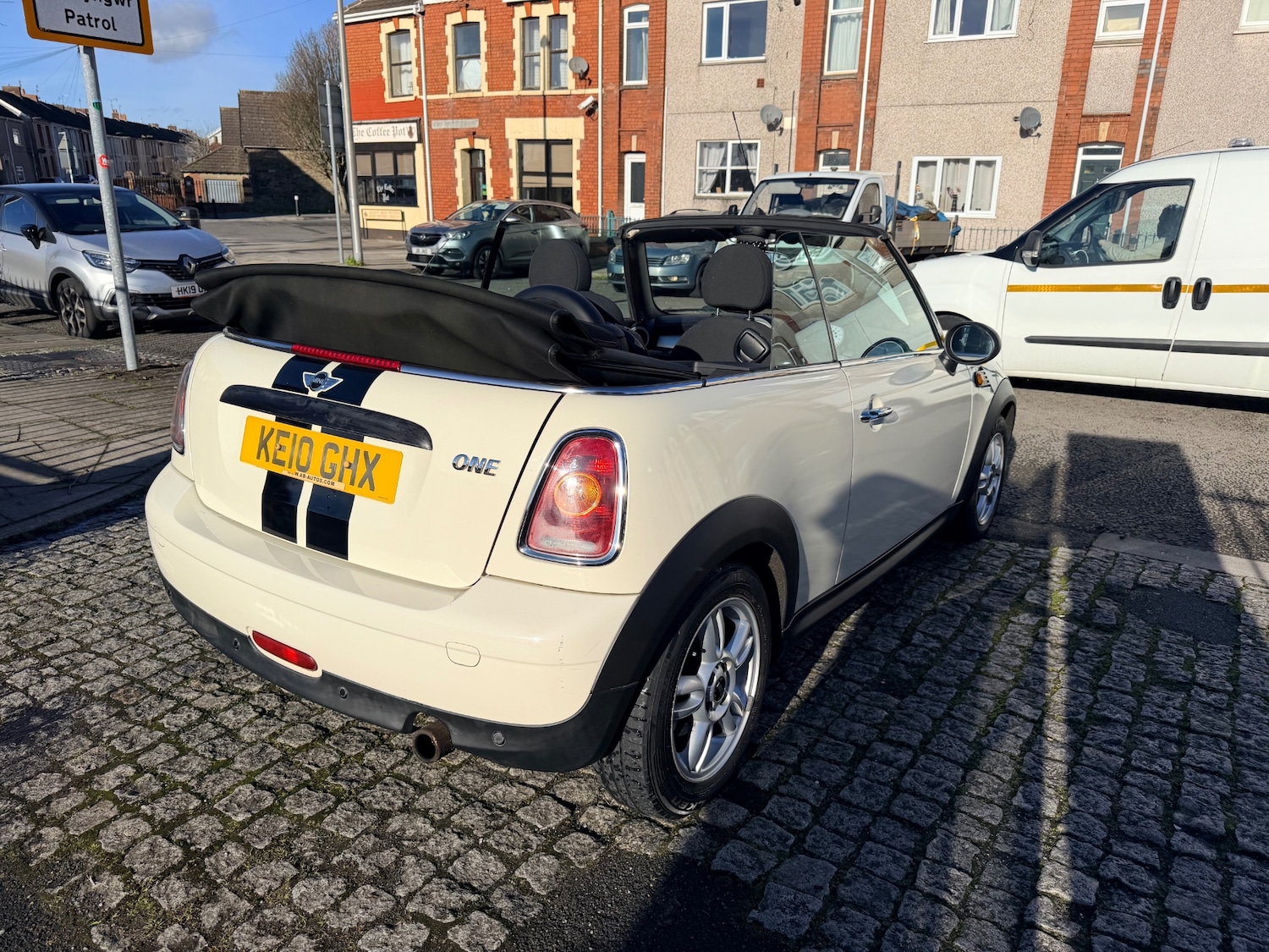 Used MINI Convertible 2010 for sale - 77536257: Photo 7