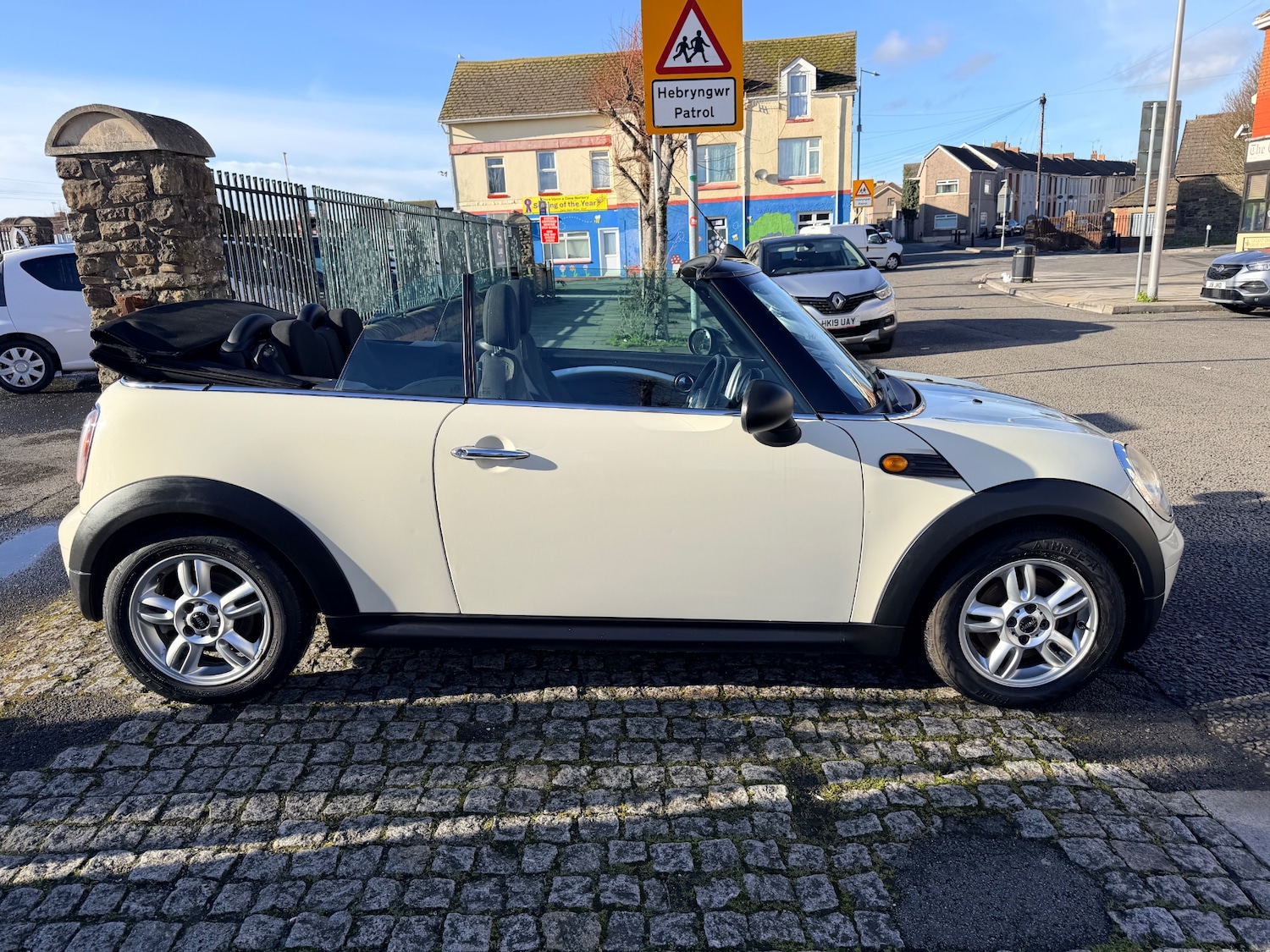 Used MINI Convertible 2010 for sale - 77536257: Photo 8
