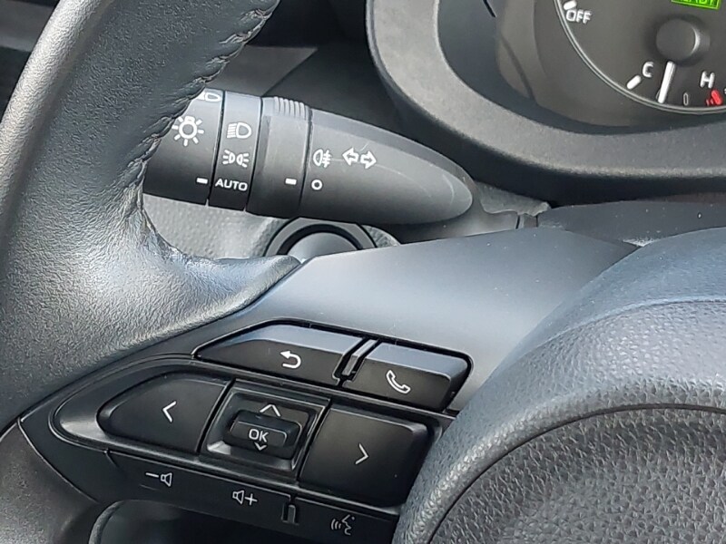 Used Mazda Mazda2 HYBRID 2024 for sale - 76683453: Photo 15