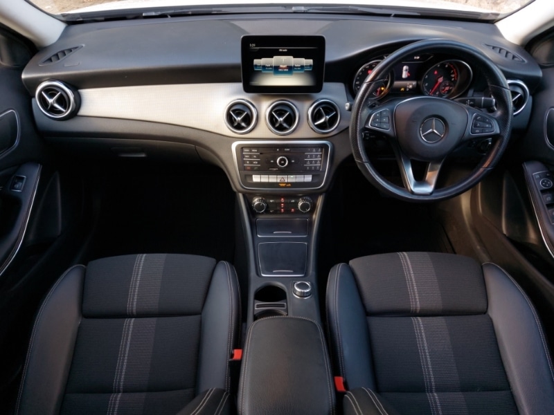 Used Mercedes-Benz GLA 2019 for sale - 76465317: Photo 2