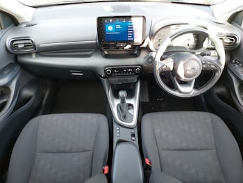 Used Mazda Mazda2 HYBRID 2024 for sale - 77624004: Photo