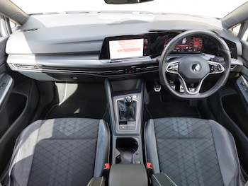 Used Volkswagen Golf 2021 for sale - 75946591: Photo