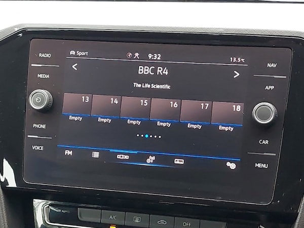 Used Volkswagen Passat 2019 for sale - 76237921: Photo 10