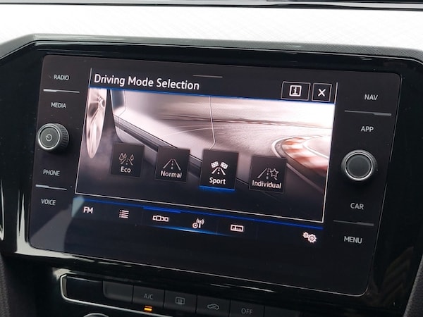 Used Volkswagen Passat 2019 for sale - 76237921: Photo 14