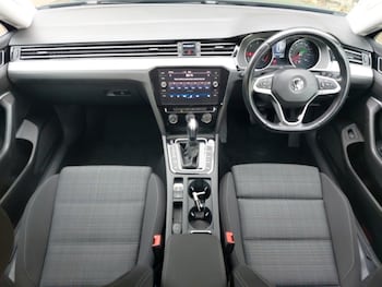 Used Volkswagen Passat 2019 for sale - 76237921: Photo 2