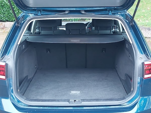 Used Volkswagen Passat 2019 for sale - 76237921: Photo 8