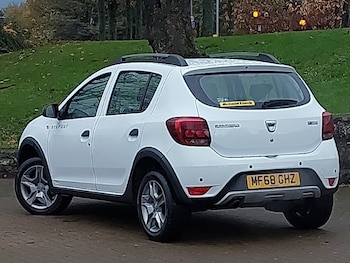 Used Dacia Sandero Stepway 2018 for sale - 76498378: Photo