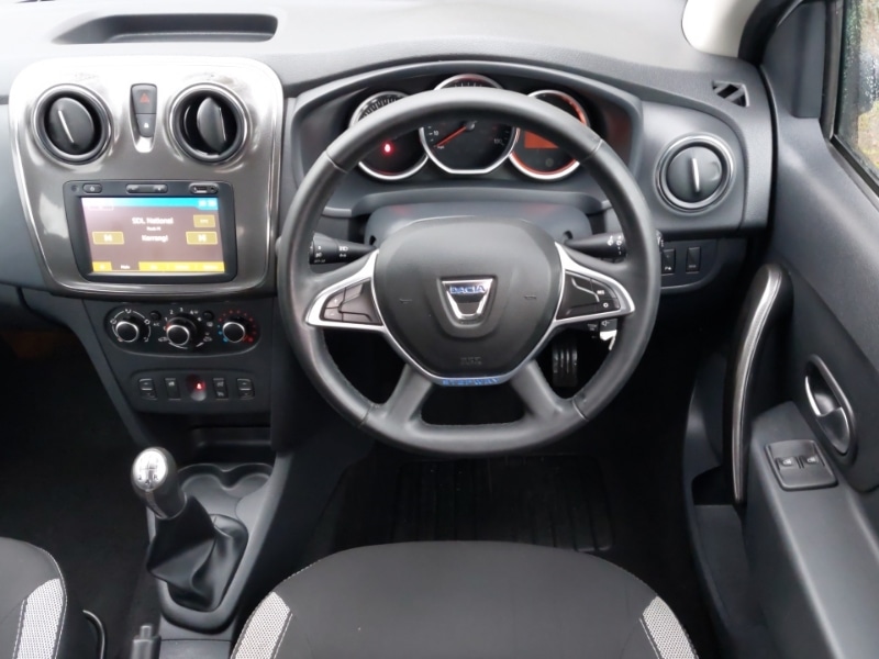 Used Dacia Sandero Stepway 2018 for sale - 76498378: Photo 7