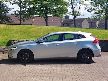 Used Volvo V40 2018 for sale - 78490482: Photo