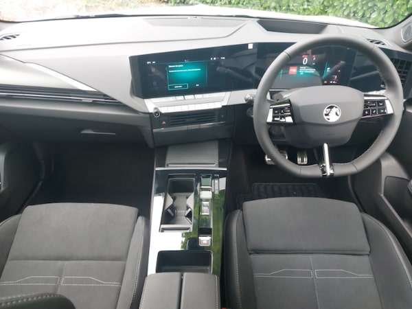 Used Vauxhall Astra 2025 for sale - 75309510: Photo 2