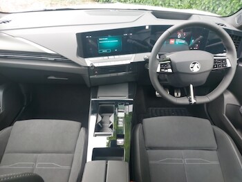 Used Vauxhall Astra 2025 for sale - 75309510: Photo