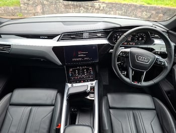 Used Audi Q8 2023 for sale - 79328495: Photo