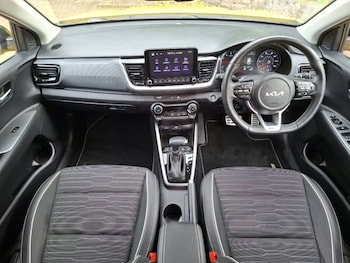 Used Kia Stonic 2023 for sale - 79101305: Photo