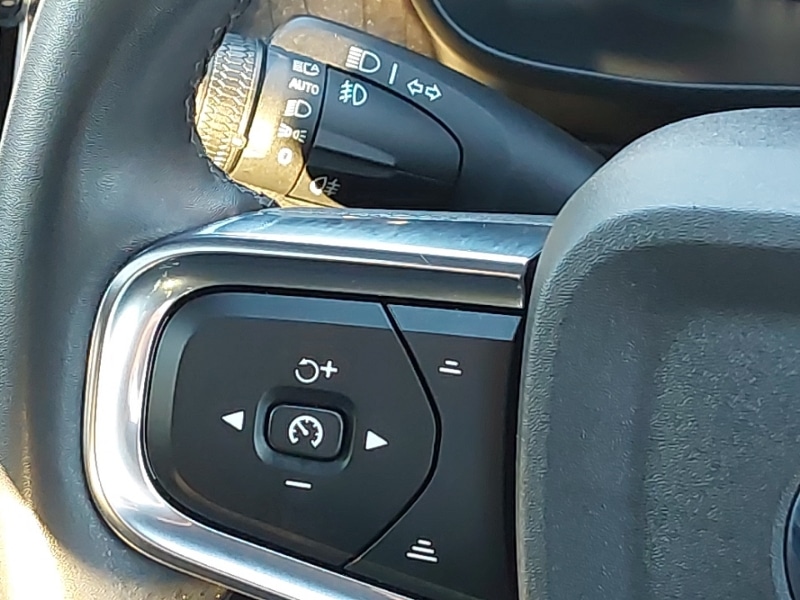 Used Volvo XC40 2022 for sale - 76717959: Photo 17