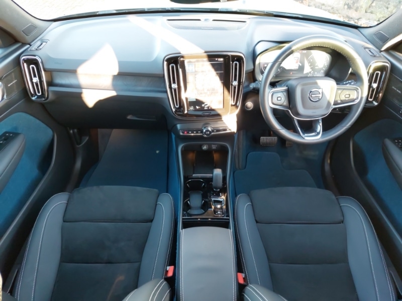 Used Volvo XC40 2022 for sale - 76717959: Photo 2