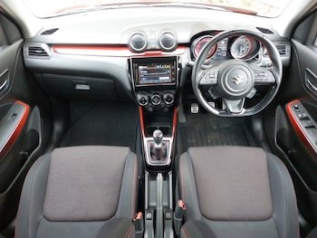 Used Suzuki Swift 2021 for sale - 76289551: Photo 2