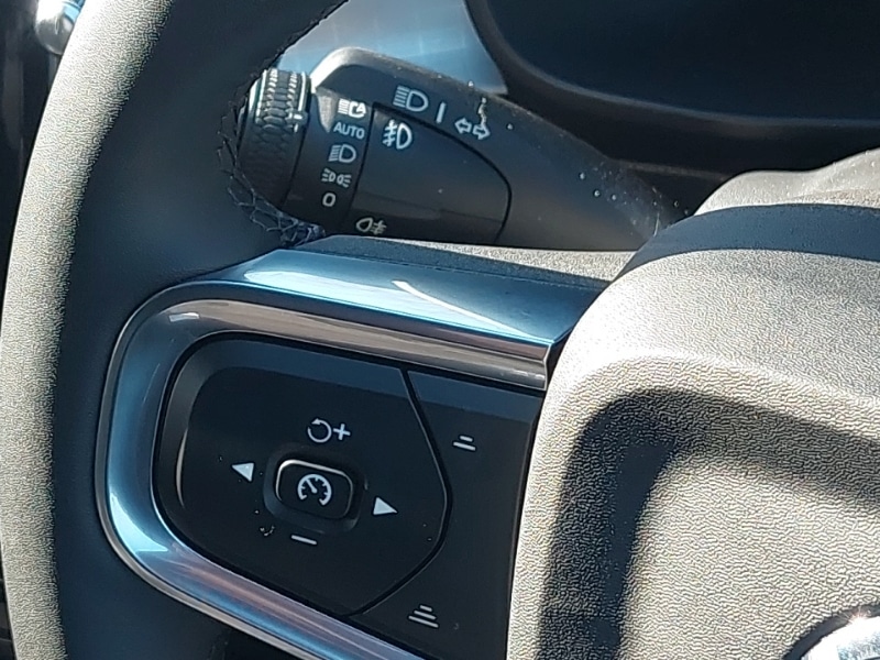 Used Volvo XC40 2025 for sale - 78023728: Photo 17