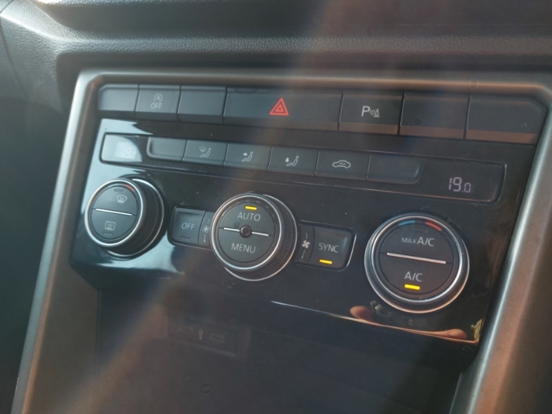 Used Volkswagen T-Roc 2021 for sale - 77669835: Photo 16