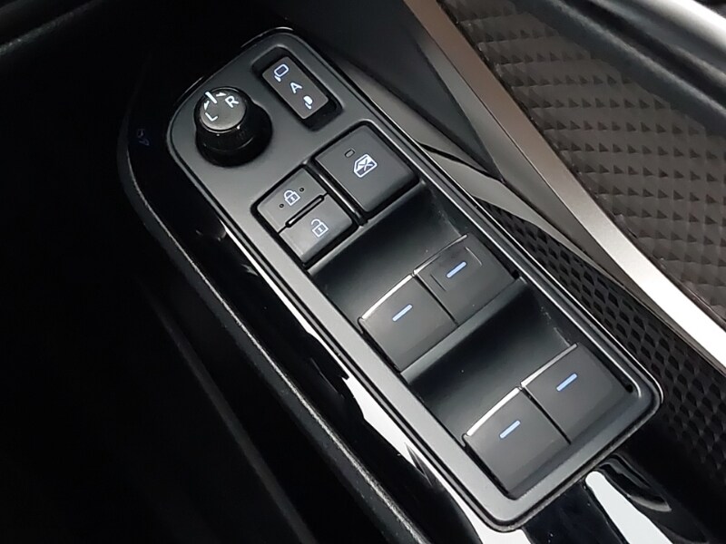 Used Toyota C-HR 2021 for sale - 78054817: Photo 15