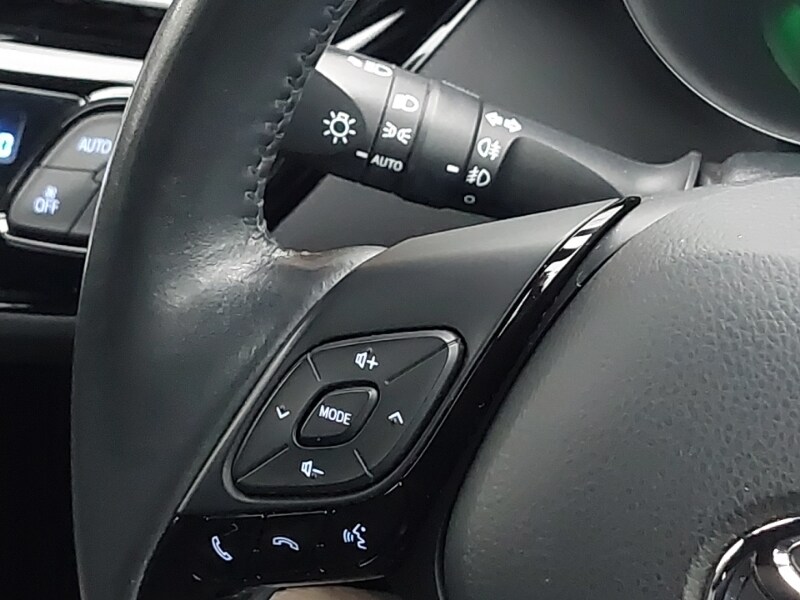 Used Toyota C-HR 2021 for sale - 78054817: Photo 18